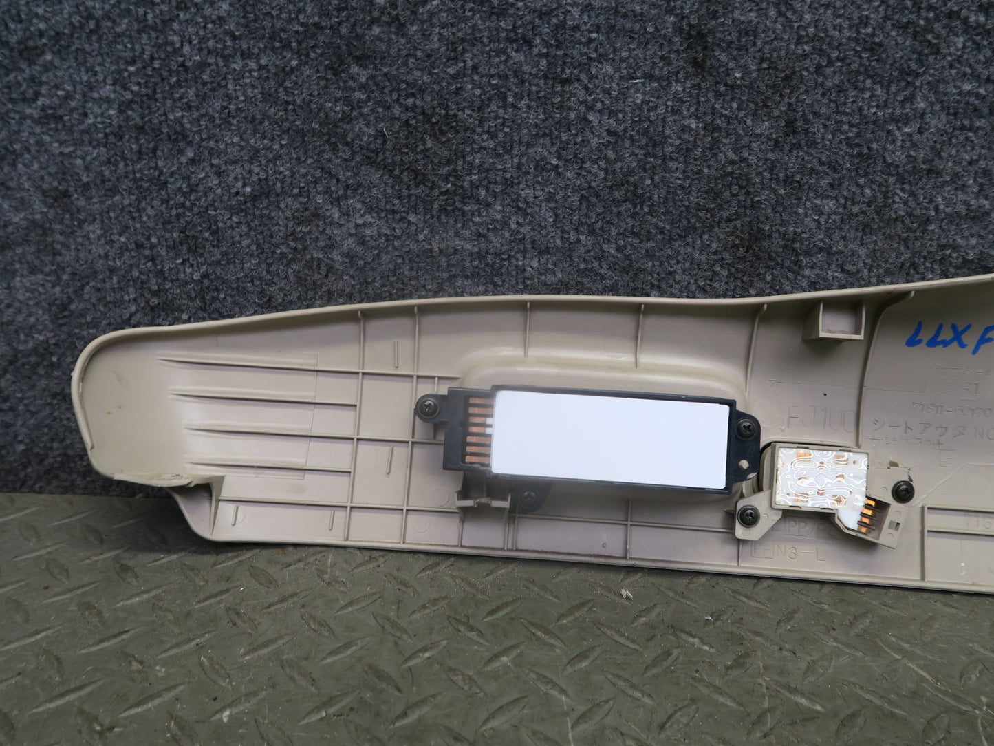 1998-2007 Lexus J100 LX470 Front Right Seat Side Trim Cover Panel w Switches