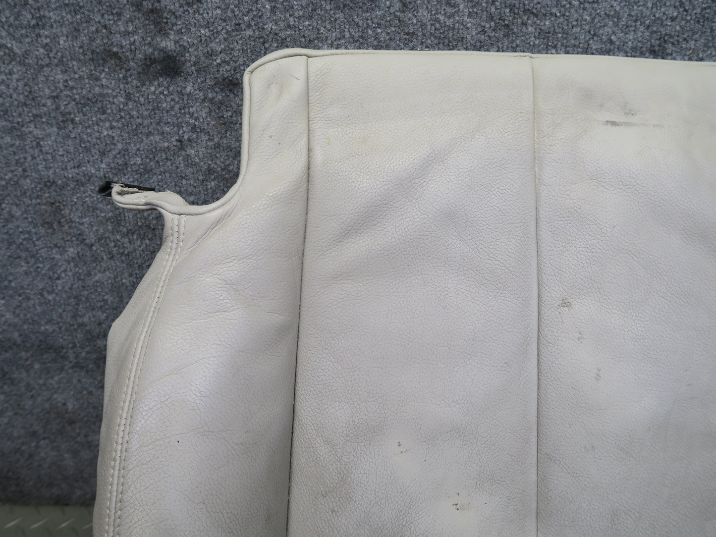 2006-2008 BMW E64 M6 Convertible Front Right Sport Seat Lower Leather Cushion