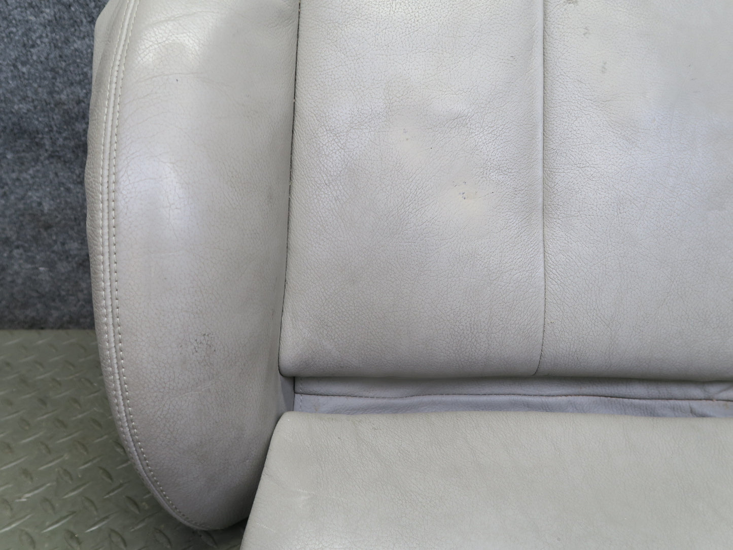 2006-2008 BMW E64 M6 Convertible Front Right Sport Seat Lower Leather Cushion