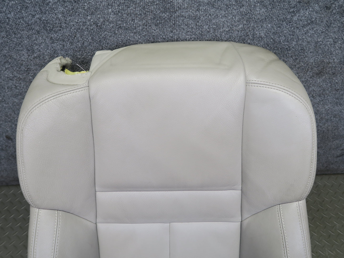 2006-2008 BMW E64 M6 Convertible Front Right Sport Seat Upper Leather Cushion