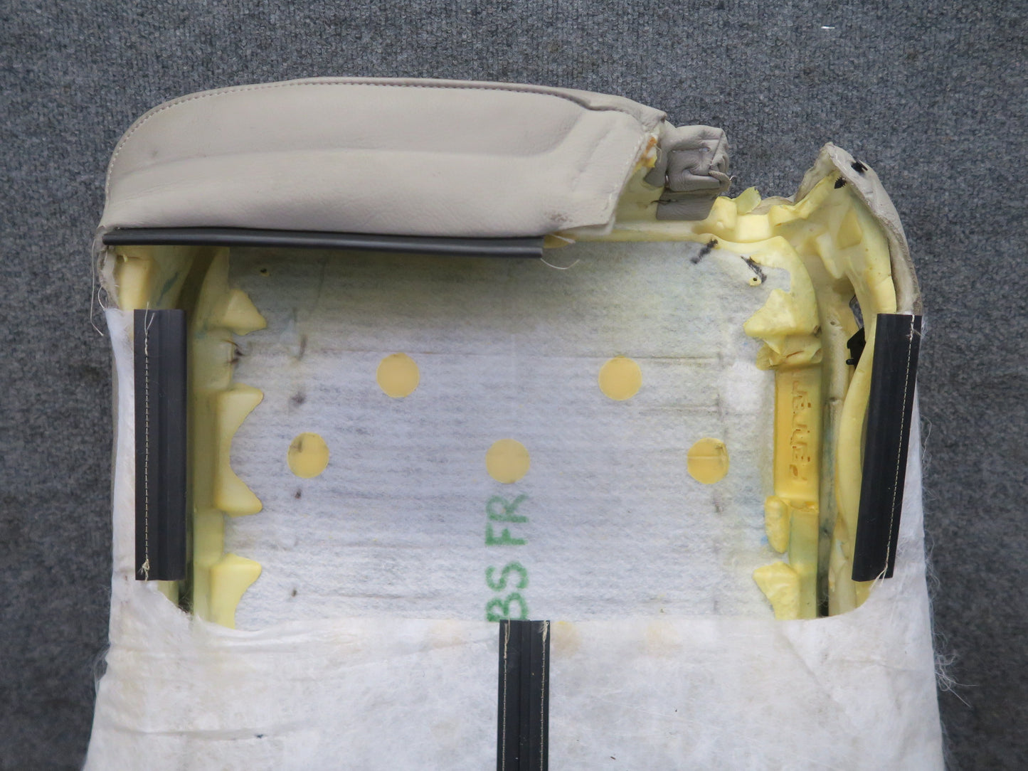 2006-2008 BMW E64 M6 Convertible Front Right Sport Seat Upper Leather Cushion