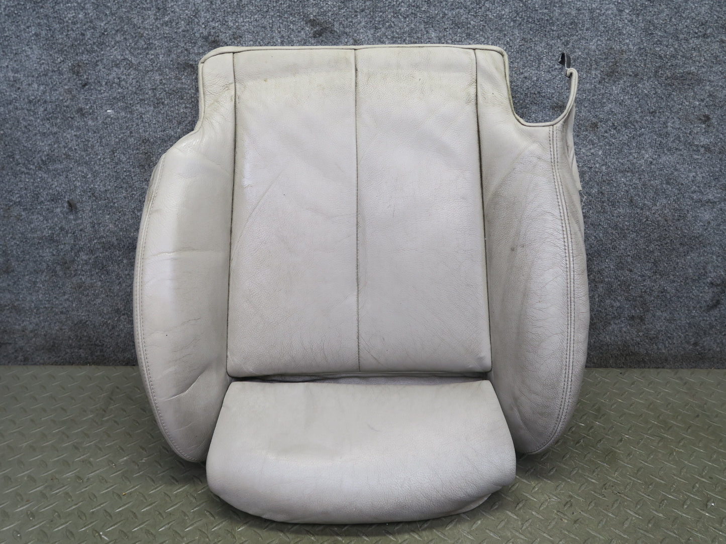 2006-2008 BMW E64 M6 Convertible Front Left Sport Seat Lower Leather Cushion