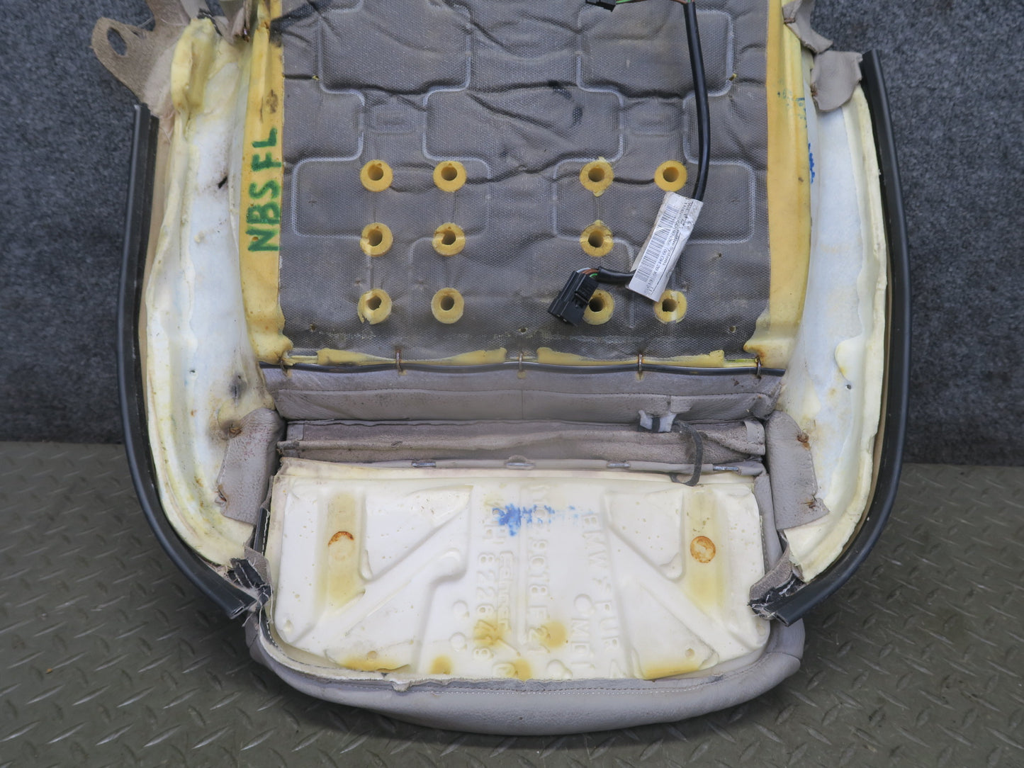 2006-2008 BMW E64 M6 Convertible Front Left Sport Seat Lower Leather Cushion
