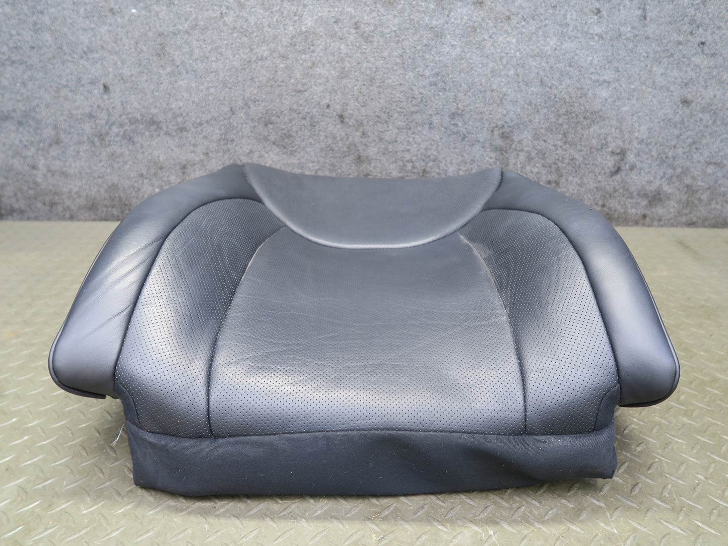 04-06 Lexus UCF30L LS430 Front Right Seat Upper Leather Cushion Black OEM