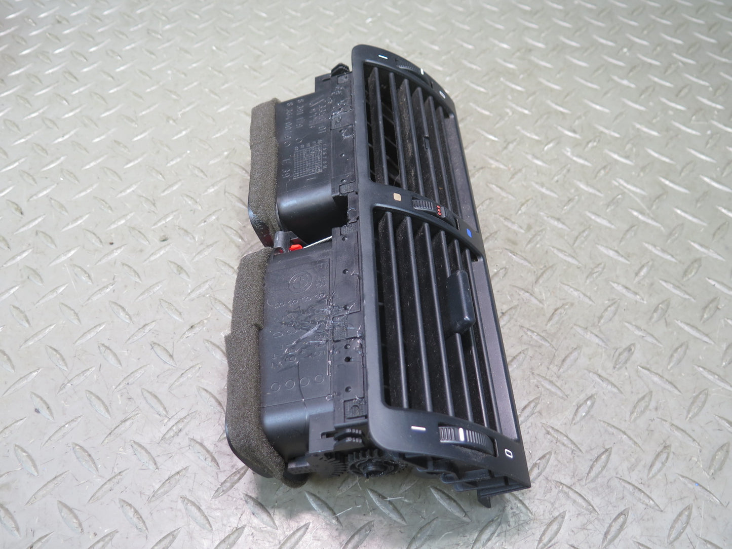 01-06 BMW E46 330ci Set of 3 Dash Front Left Center Right Air Vent Grille OEM