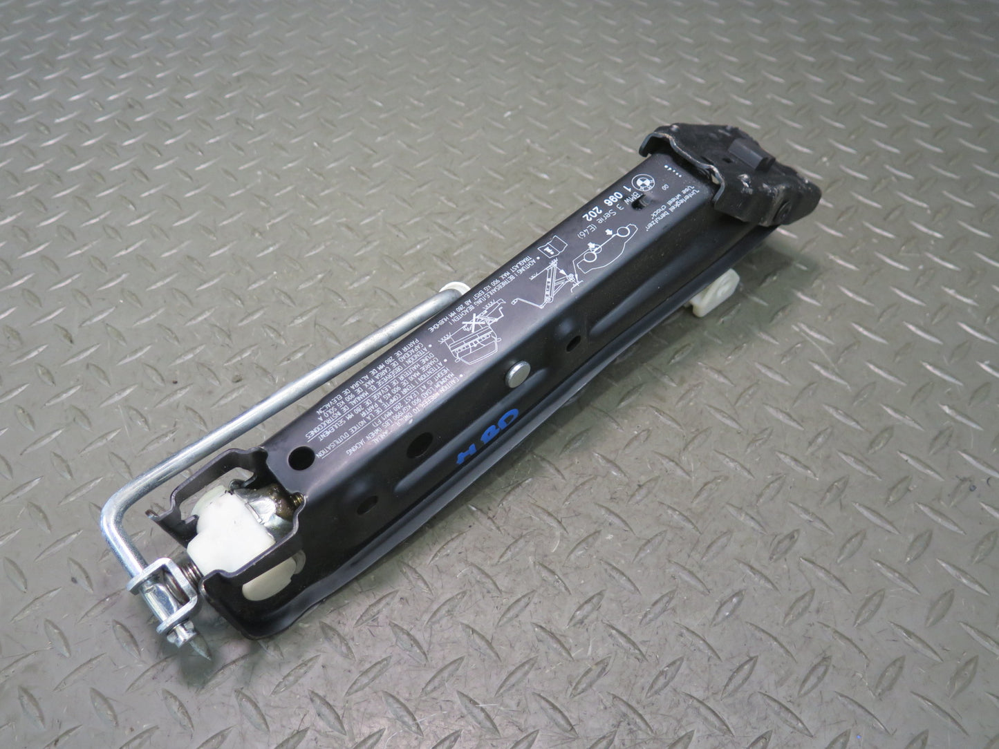 01-06 BMW E46 330ci Emergency Spare Tire Lift Jack 1096202 OEM