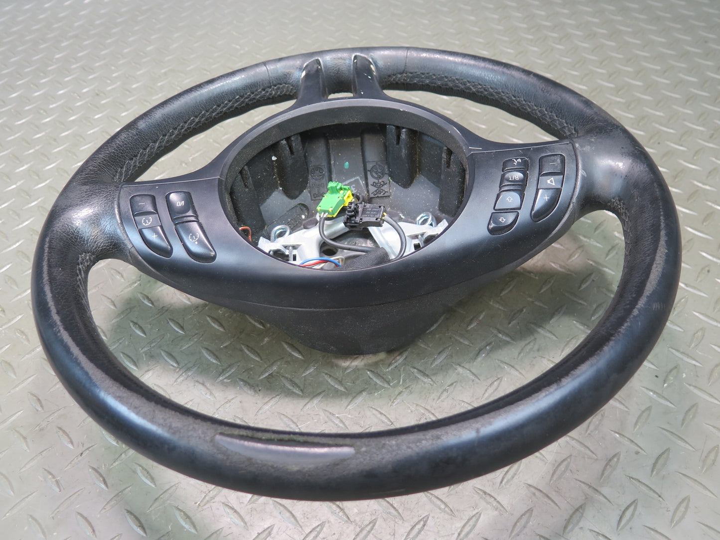 01-06 BMW E46 330ci 3-SPOKE Leather Sport Steering w Controls Black OEM