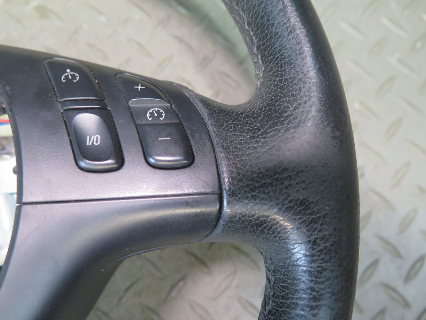 01-06 BMW E46 330ci 3-SPOKE Leather Sport Steering w Controls Black OEM