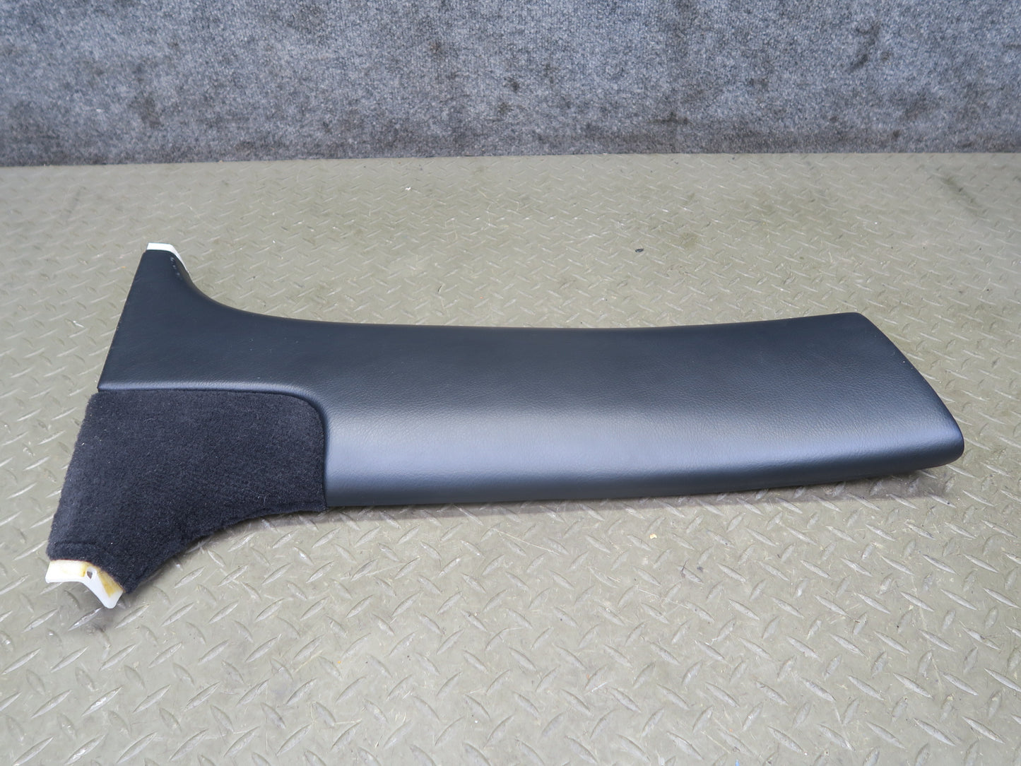 04-06 Lexus UCF30L LS430 Center Left & Right Lower B Pillar Trim Cover Panel OEM
