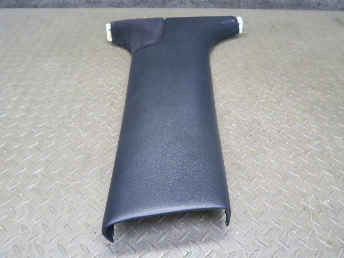 04-06 Lexus UCF30L LS430 Center Left & Right Lower B Pillar Trim Cover Panel OEM