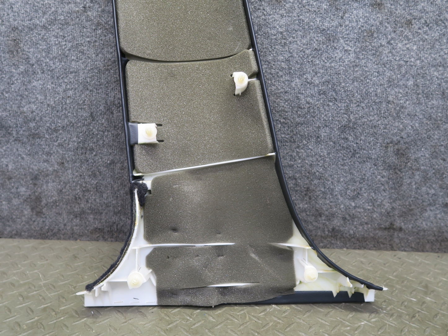 04-06 Lexus UCF30L LS430 Center Left & Right Lower B Pillar Trim Cover Panel OEM