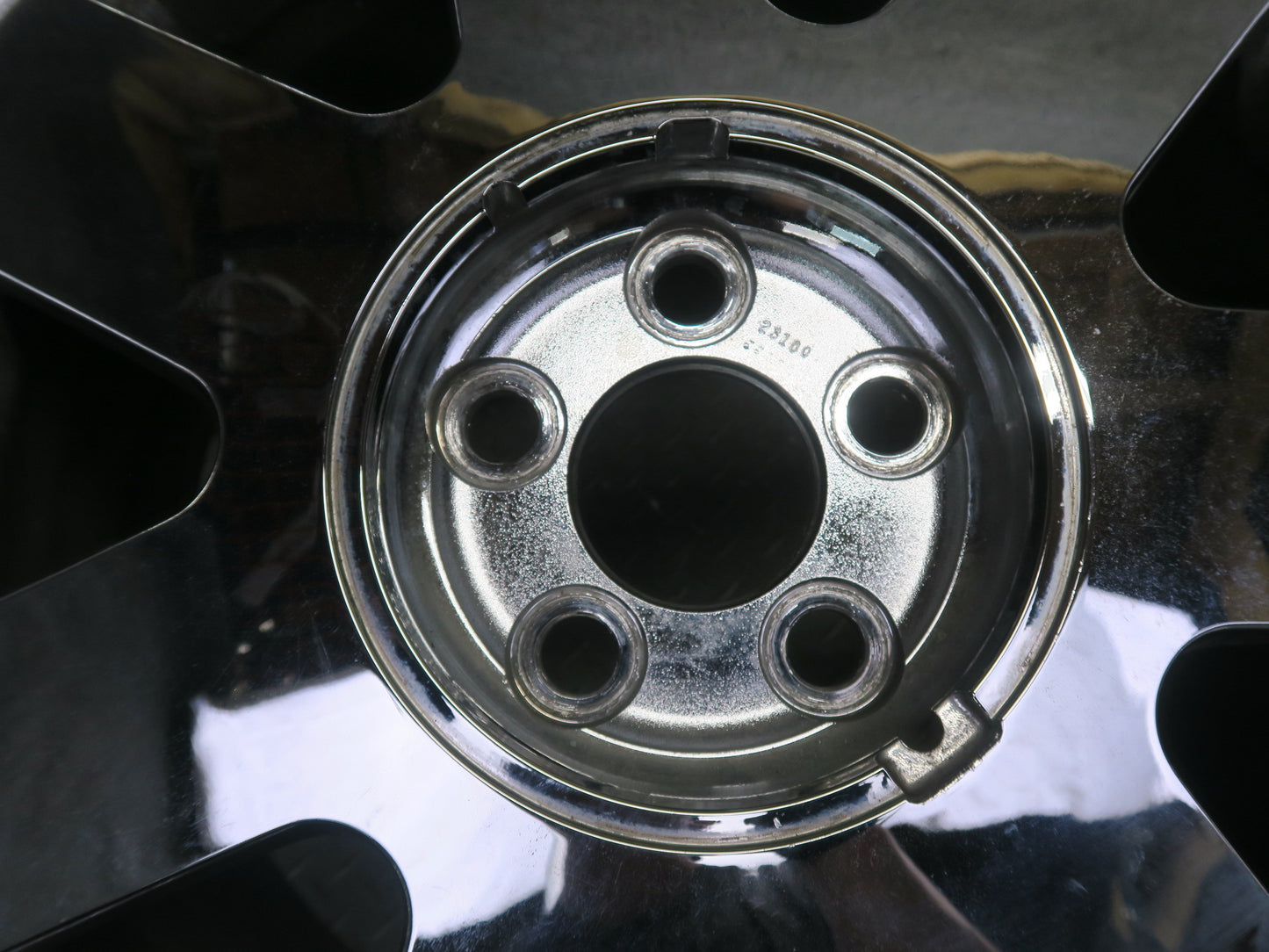 02-03 Ford Thunderbird Factory R17 17" Wheel Rim Chrome 17x7.5J ET60 OEM