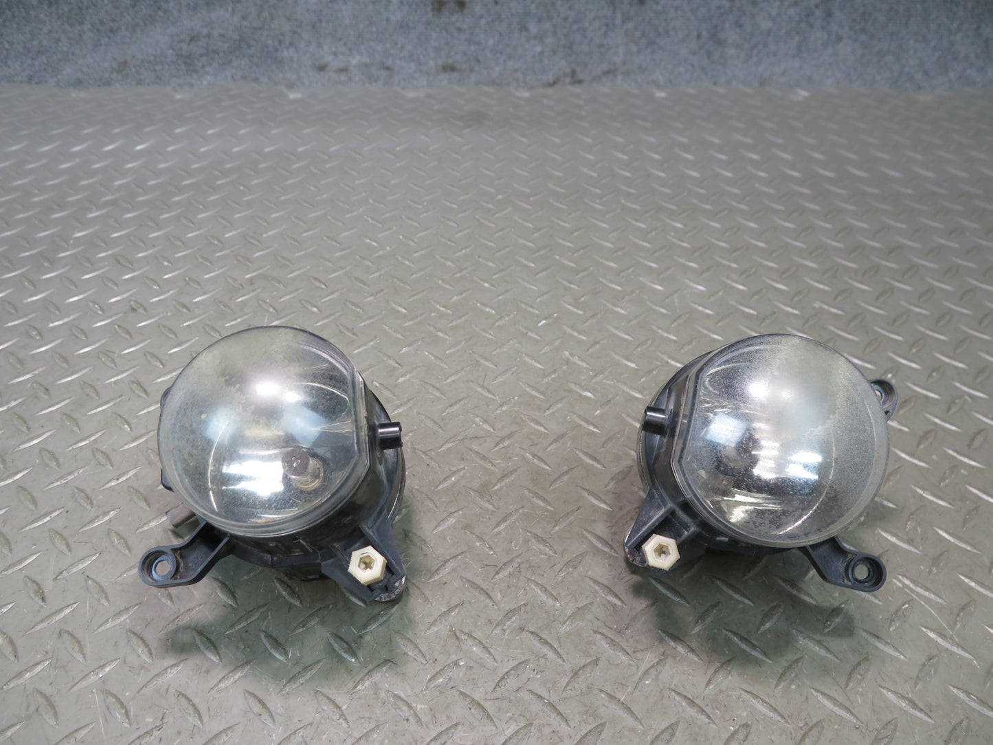01-03 BMW E46 330ci Coupe Convertible Front Left & Right Fog Light Lamp Set OEM