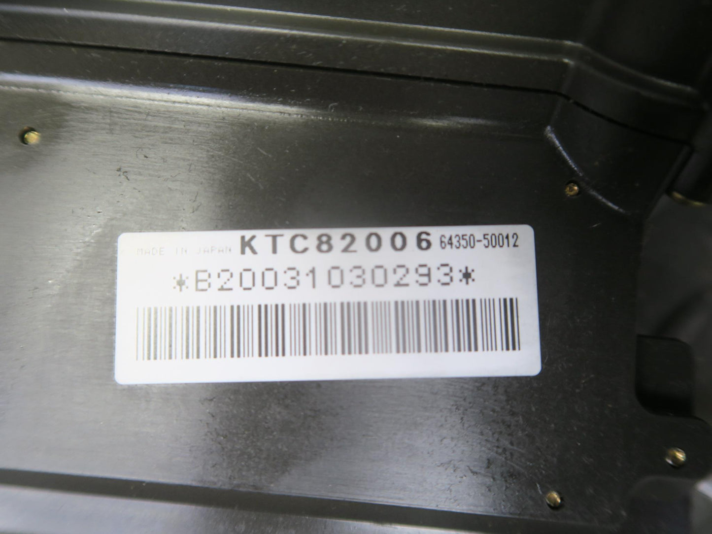 03-06 Lexus UCF30L LS430 Rear Back Glass Window Power Sunshade 64350-50012 OEM