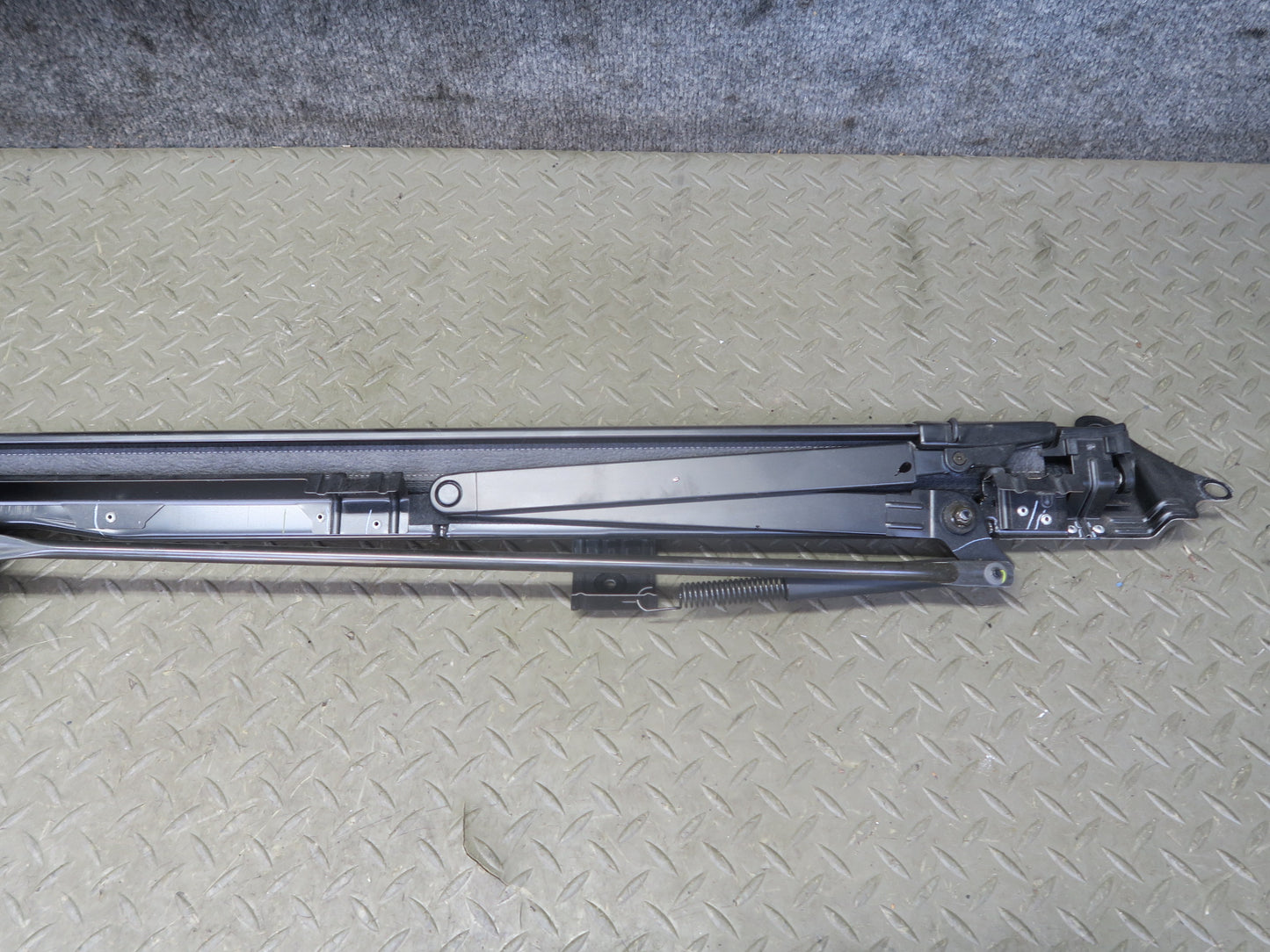 03-06 Lexus UCF30L LS430 Rear Back Glass Window Power Sunshade 64350-50012 OEM
