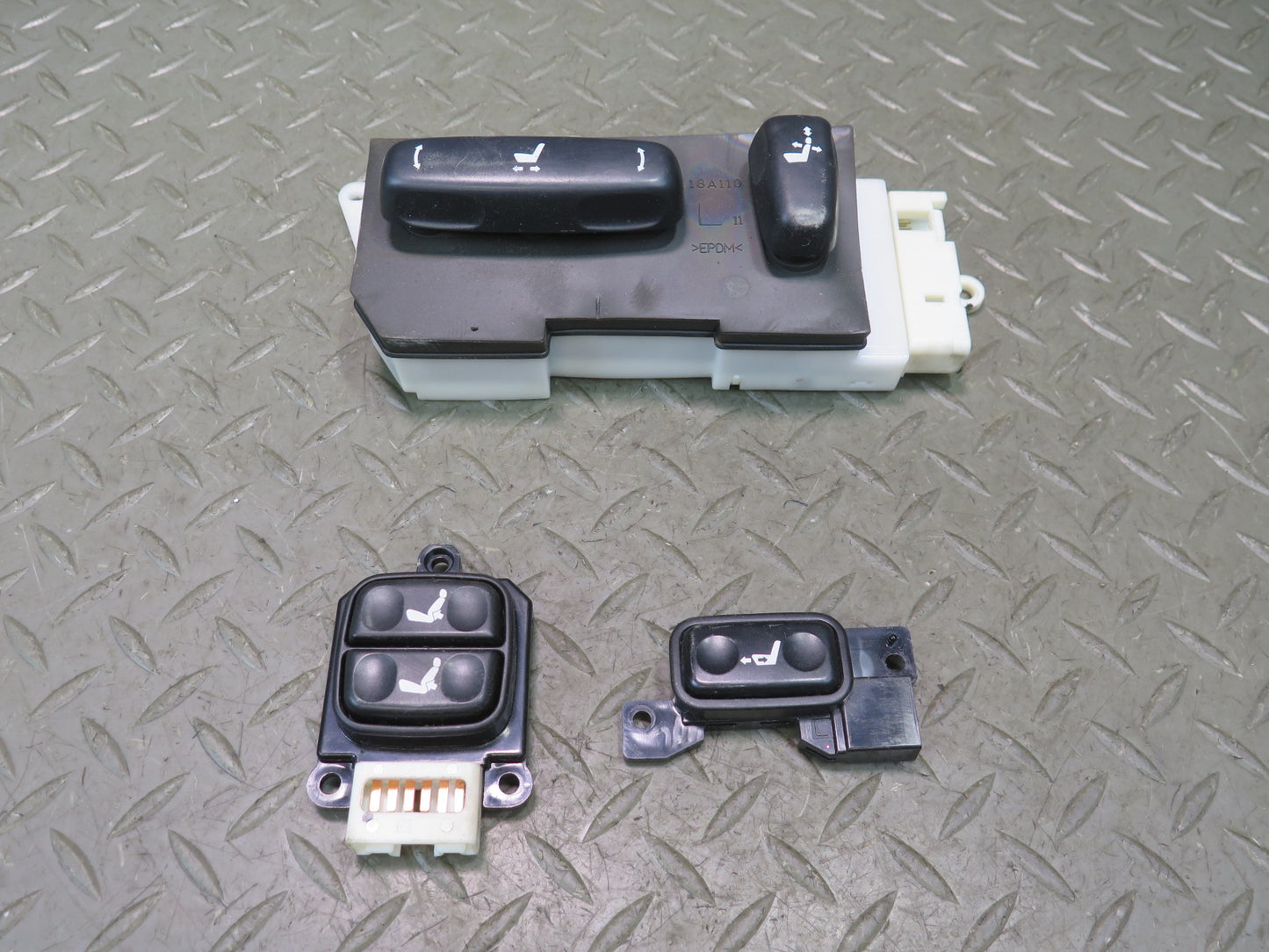 04-06 Lexus UCF30L LS430 Set of 3 Front Left Driver Seat Switch Black OEM