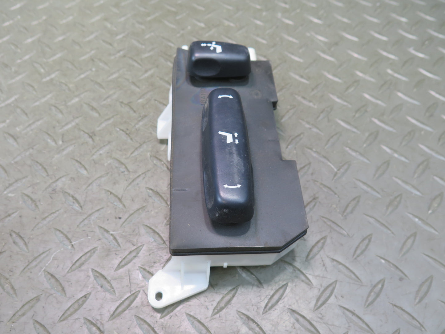 04-06 Lexus UCF30L LS430 Set of 3 Front Left Driver Seat Switch Black OEM