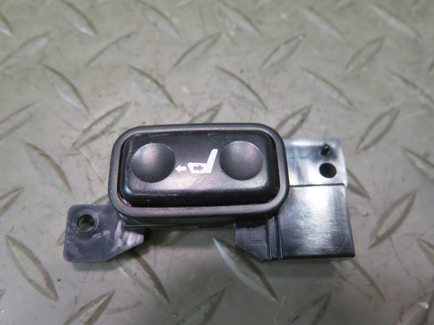 04-06 Lexus UCF30L LS430 Set of 3 Front Left Driver Seat Switch Black OEM