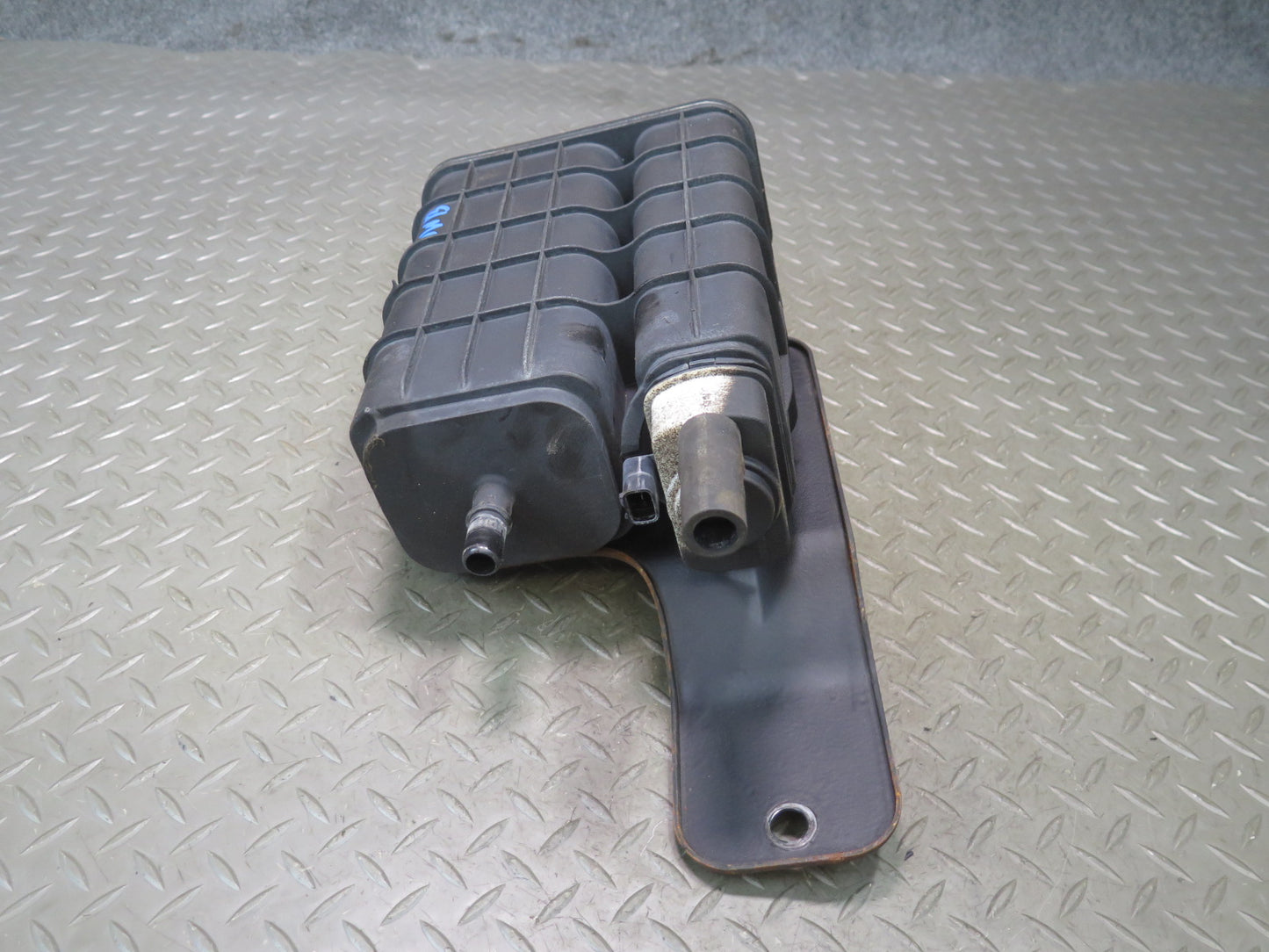 07-10 Jeep Wrangler JK Fuel Evap Vapor Charcoal Canister OEM