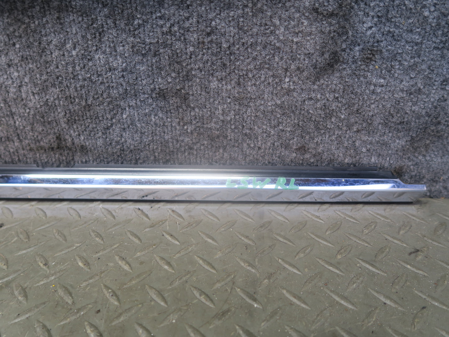01-06 Lexus UCF30L LS430 Rear Left & Right Door Weatherstrip Molding Set OEM