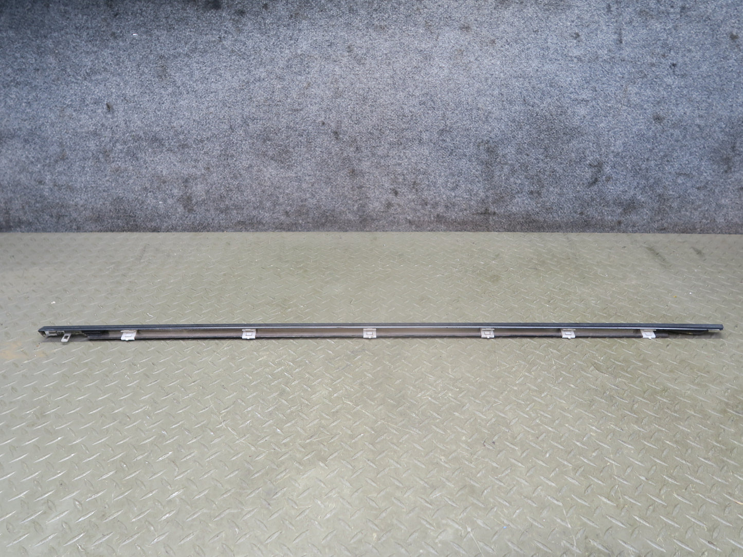 01-06 Lexus UCF30L LS430 Rear Left & Right Door Weatherstrip Molding Set OEM