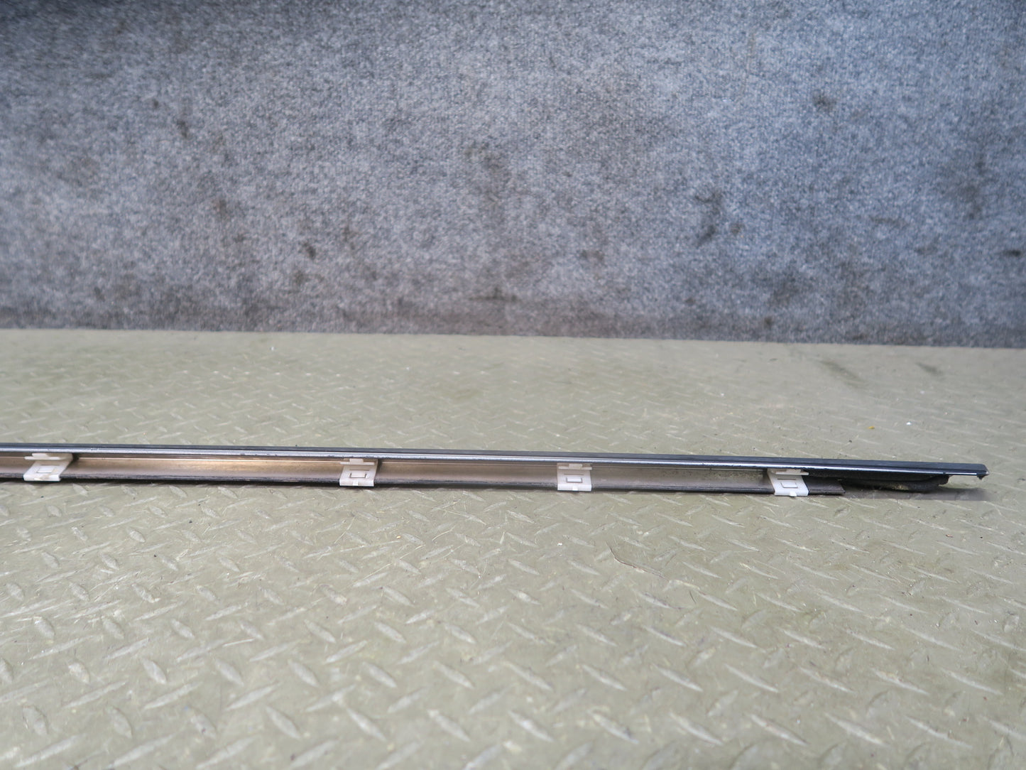 01-06 Lexus UCF30L LS430 Rear Left & Right Door Weatherstrip Molding Set OEM