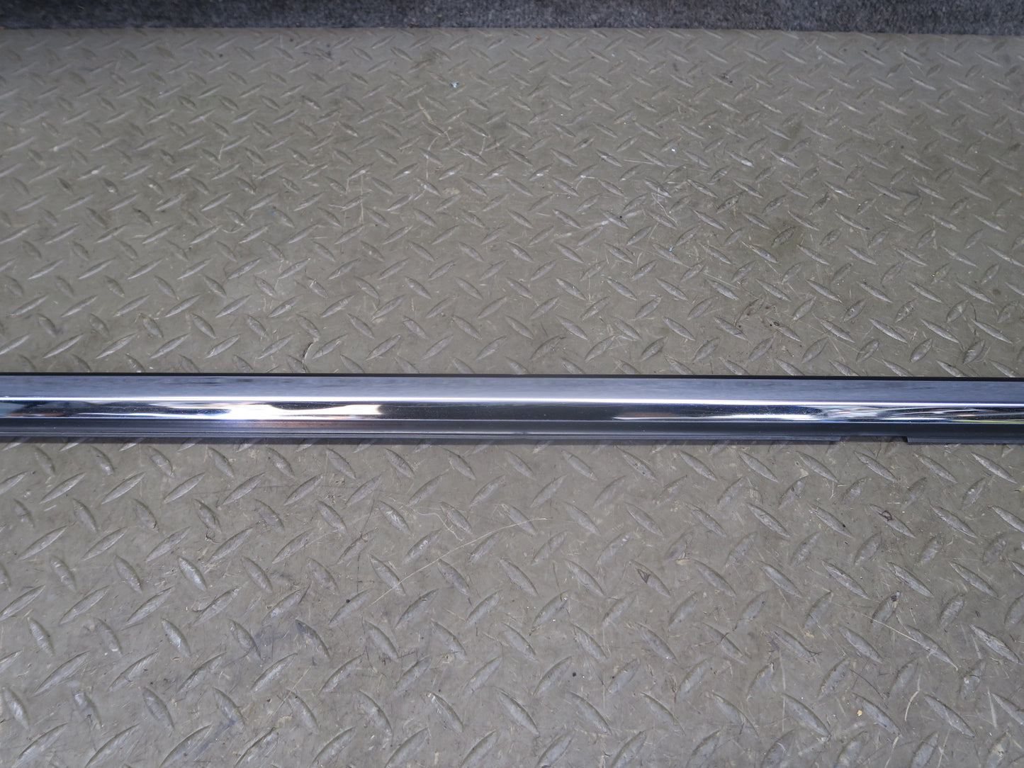 01-06 Lexus UCF30L LS430 Rear Left & Right Door Weatherstrip Molding Set OEM