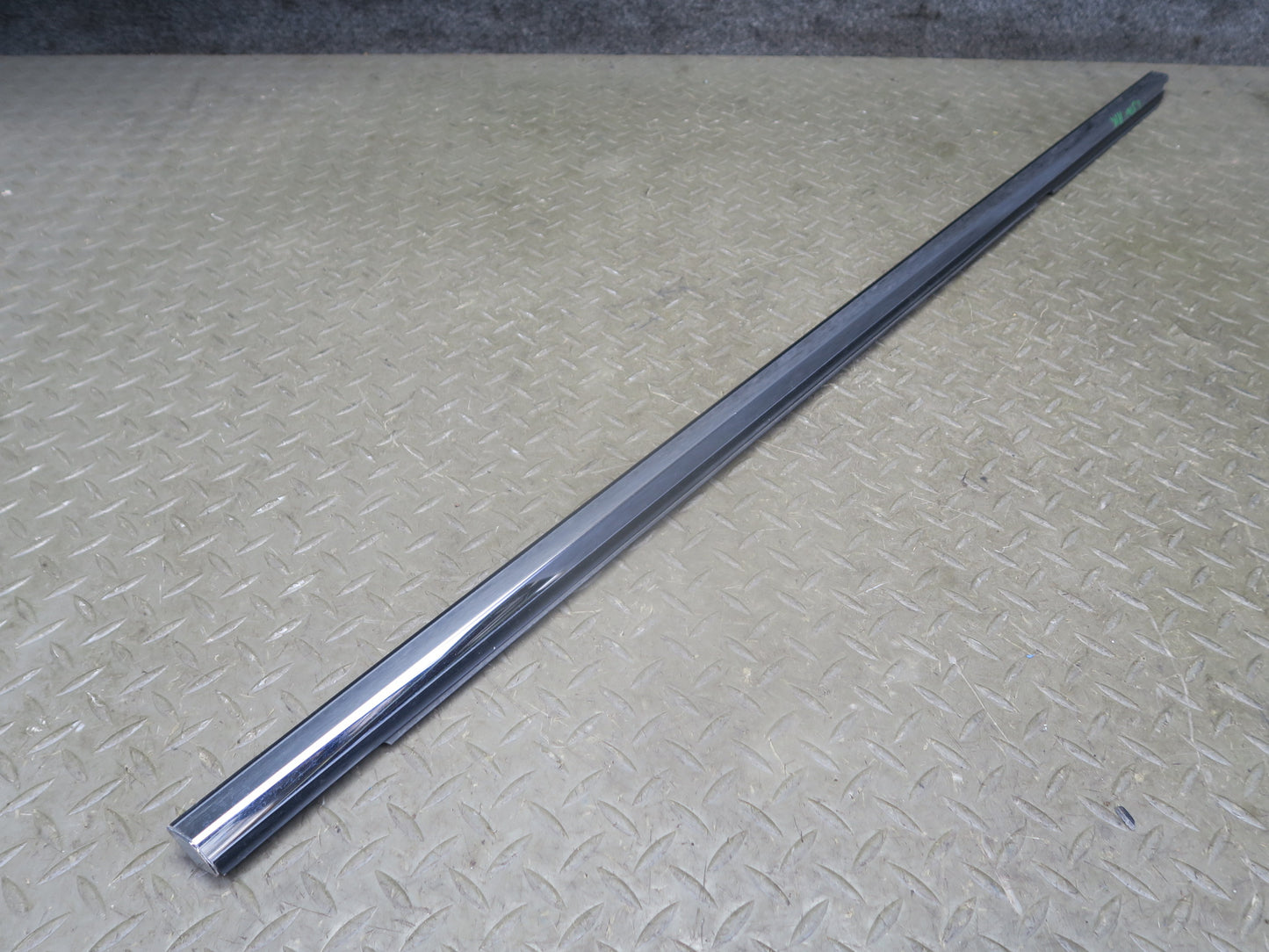 01-06 Lexus UCF30L LS430 Rear Left & Right Door Weatherstrip Molding Set OEM