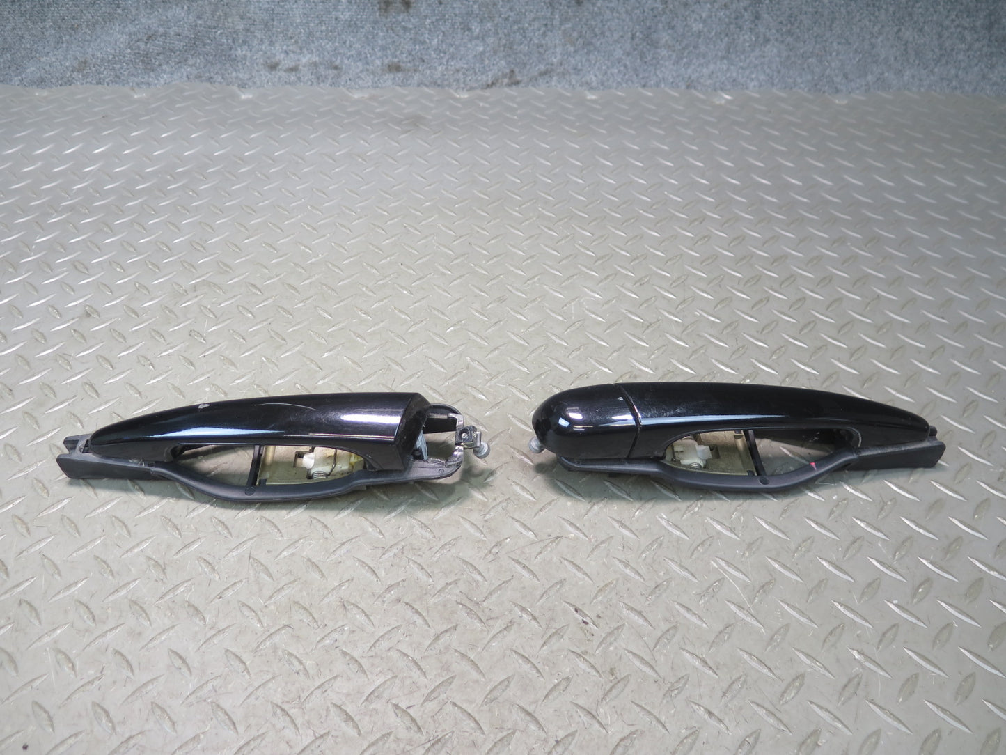 01-06 BMW E46 330ci Coupe Convertible Left & Right Door Exterior Handle Set OEM