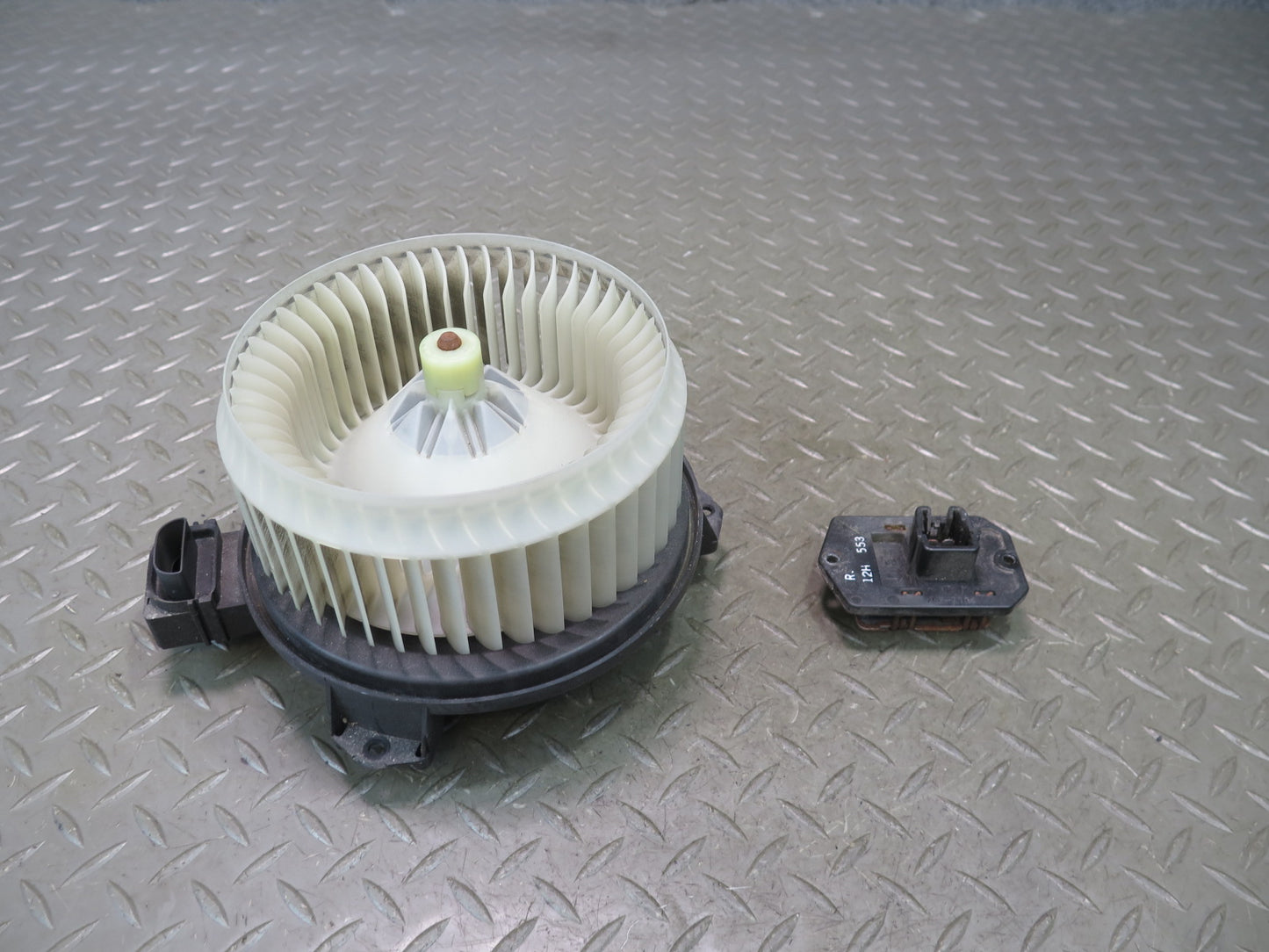 07-10 Jeep Wrangler JK A/C Heater Blower Motor Fan w Resistor OEM