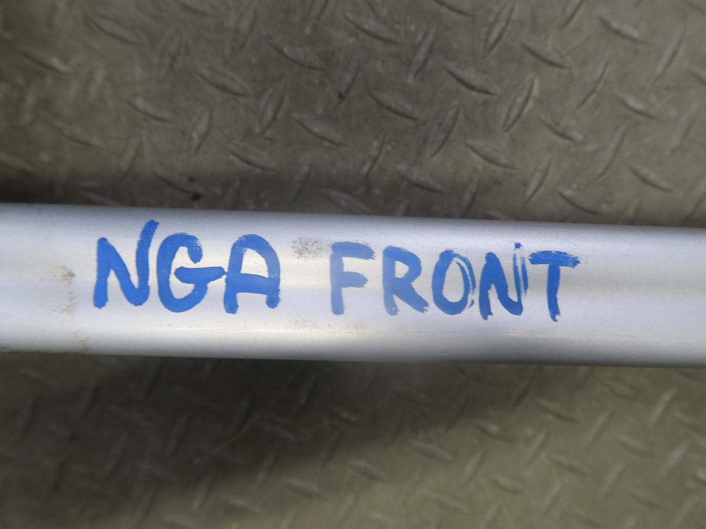 95-97 Nissan Gloria HY33 3.0L AT Front Strut Tower Bar Brace OEM