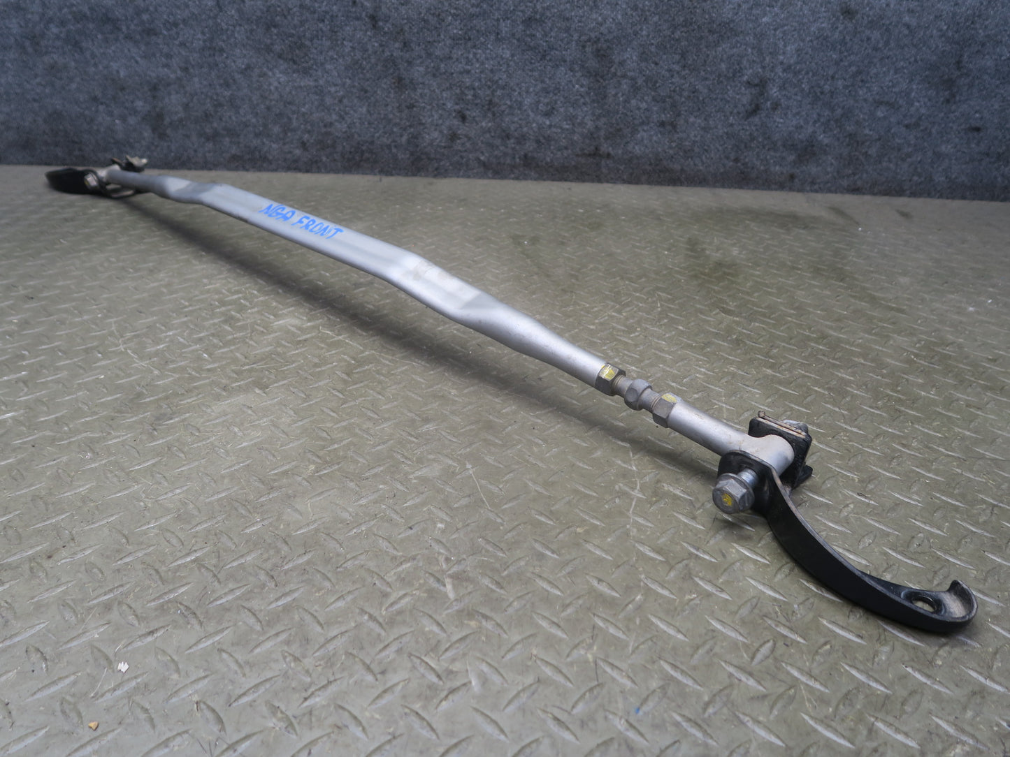 95-97 Nissan Gloria HY33 3.0L AT Front Strut Tower Bar Brace OEM