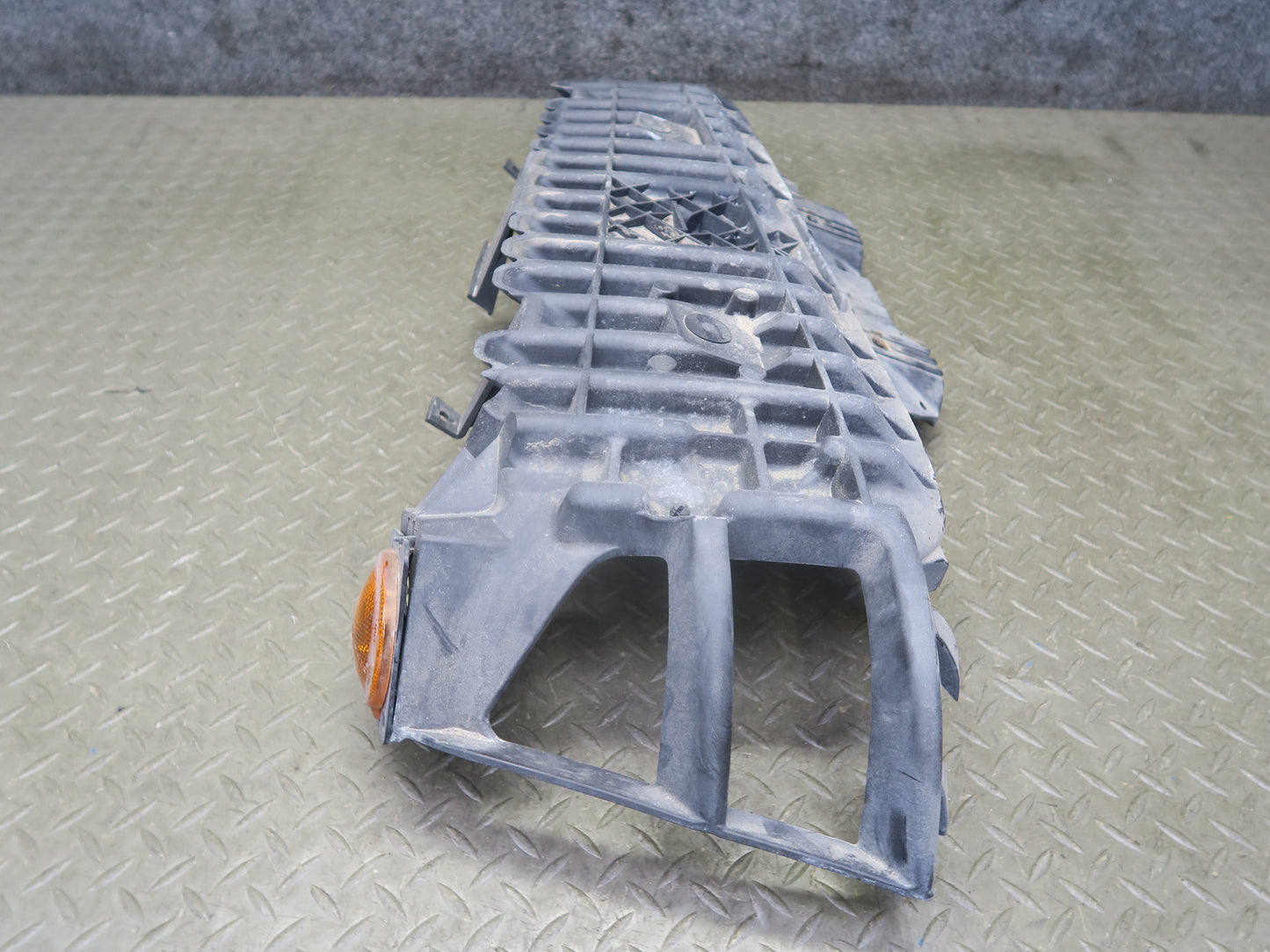 07-10 Jeep Wrangler Rubicon JK Front Right Fender Flare Molding w Bracket OEM