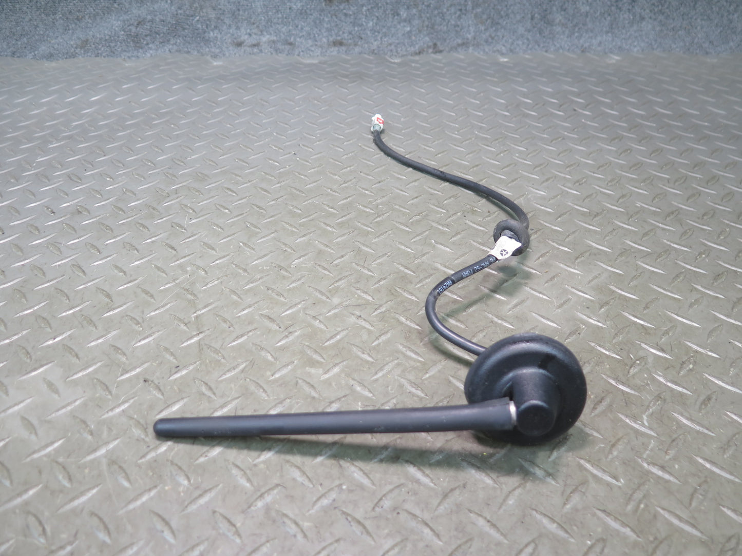 07-10 Jeep Wrangler JK Radio Antenna 56040921AD OEM