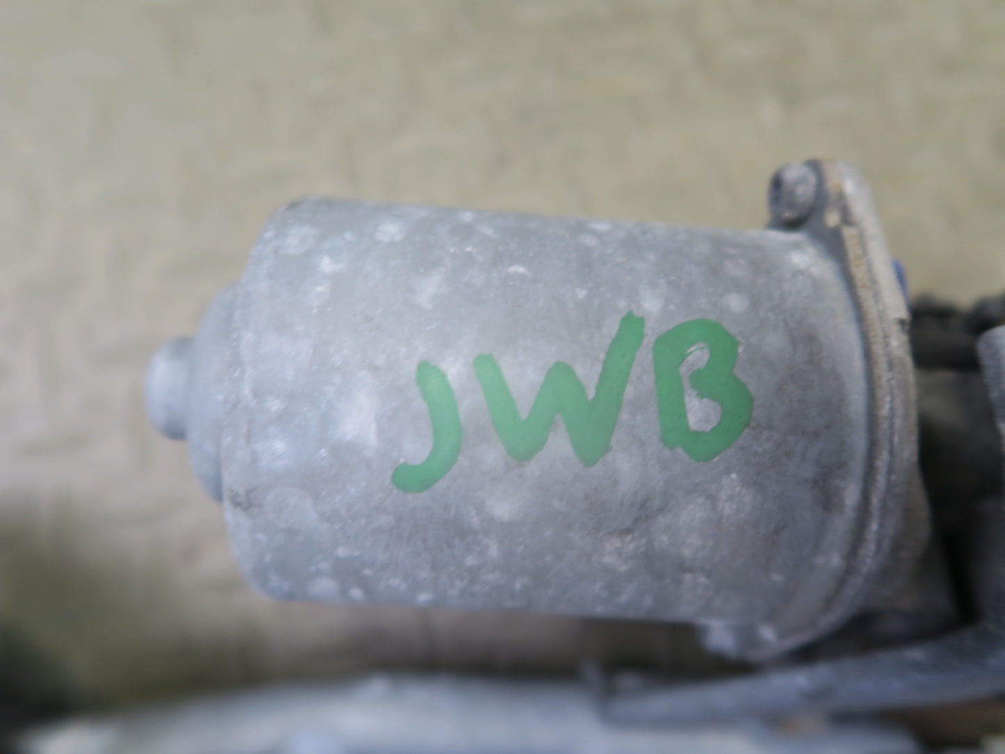 07-10 Jeep Wrangler JK Windshield Wiper Transmission  Linkage w Motor OEM