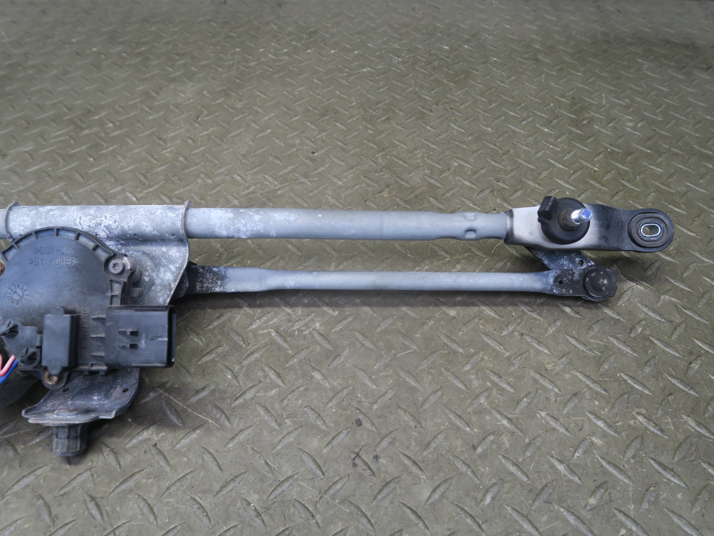 07-10 Jeep Wrangler JK Windshield Wiper Transmission  Linkage w Motor OEM