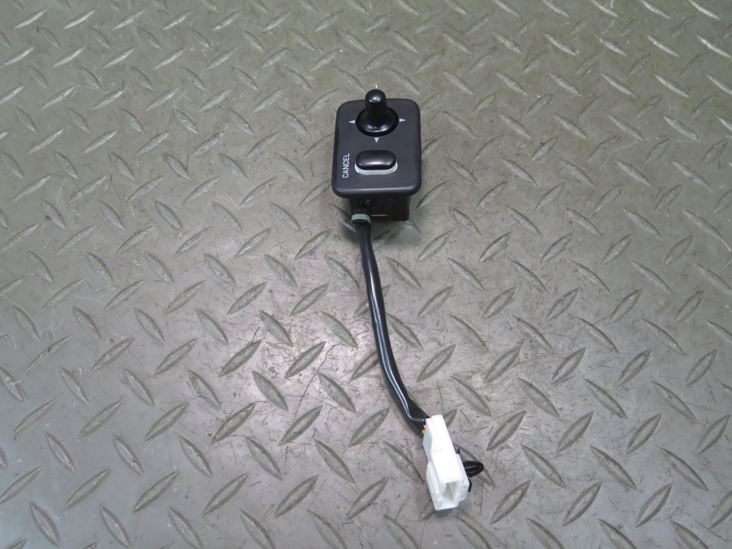 95-97 Nissan Gloria HY33 VIP Side View Mirror Switch w Trim Black OEM