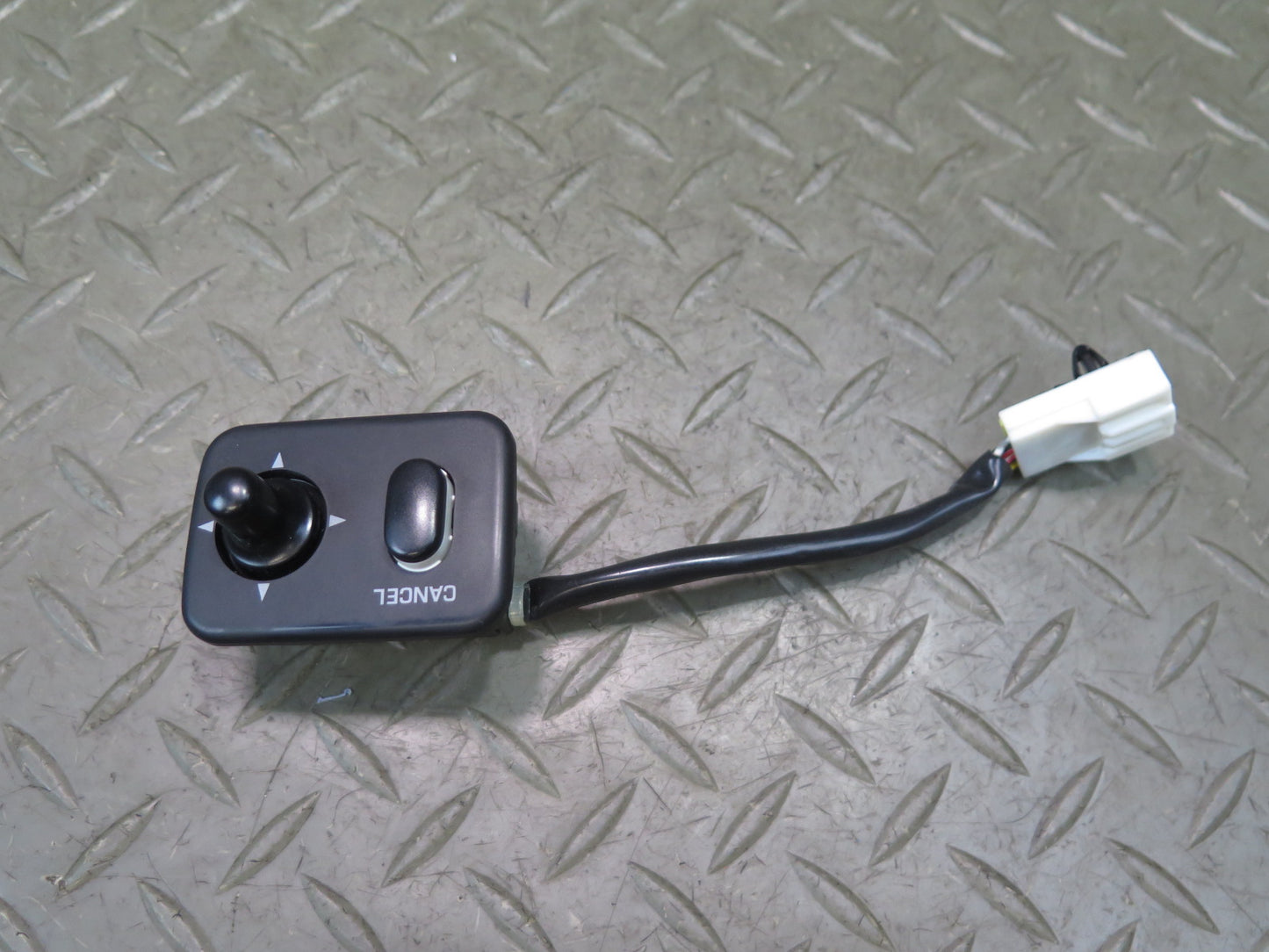 95-97 Nissan Gloria HY33 VIP Side View Mirror Switch w Trim Black OEM