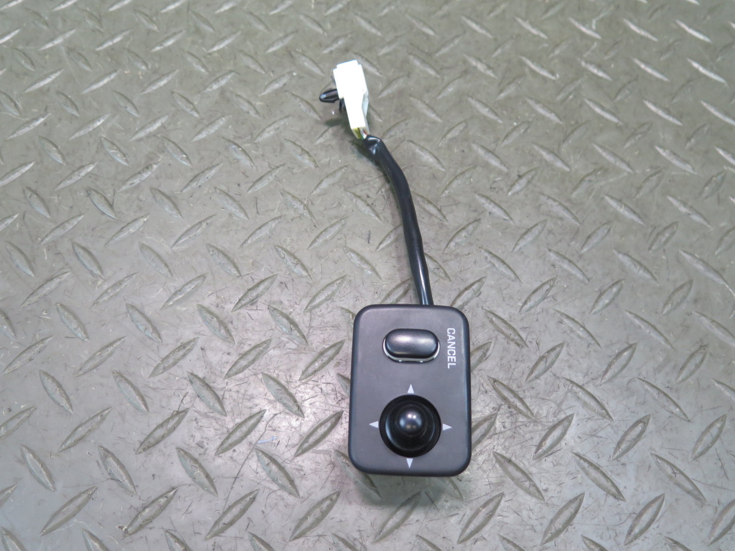 95-97 Nissan Gloria HY33 VIP Side View Mirror Switch w Trim Black OEM