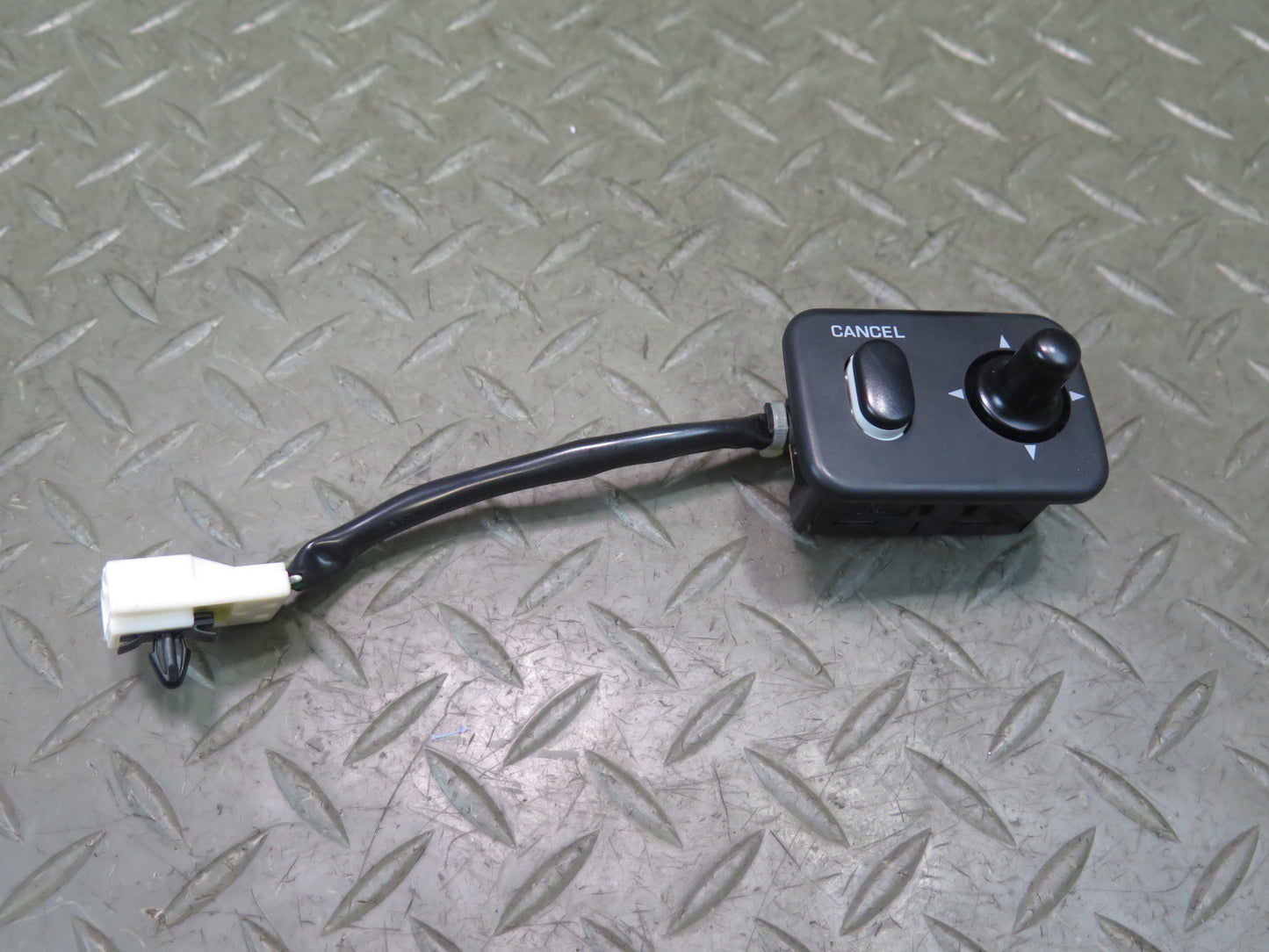 95-97 Nissan Gloria HY33 VIP Side View Mirror Switch w Trim Black OEM