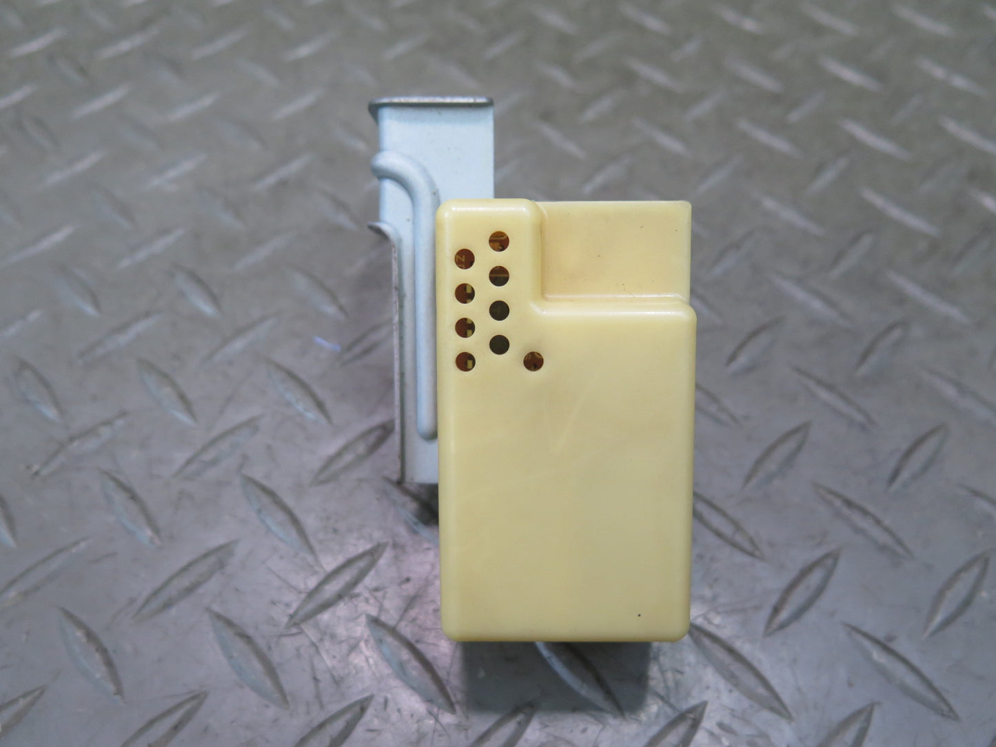 95-97 Nissan Gloria Cedric HY33 Buzzer Module Alarm Warning Chime Relay OEM