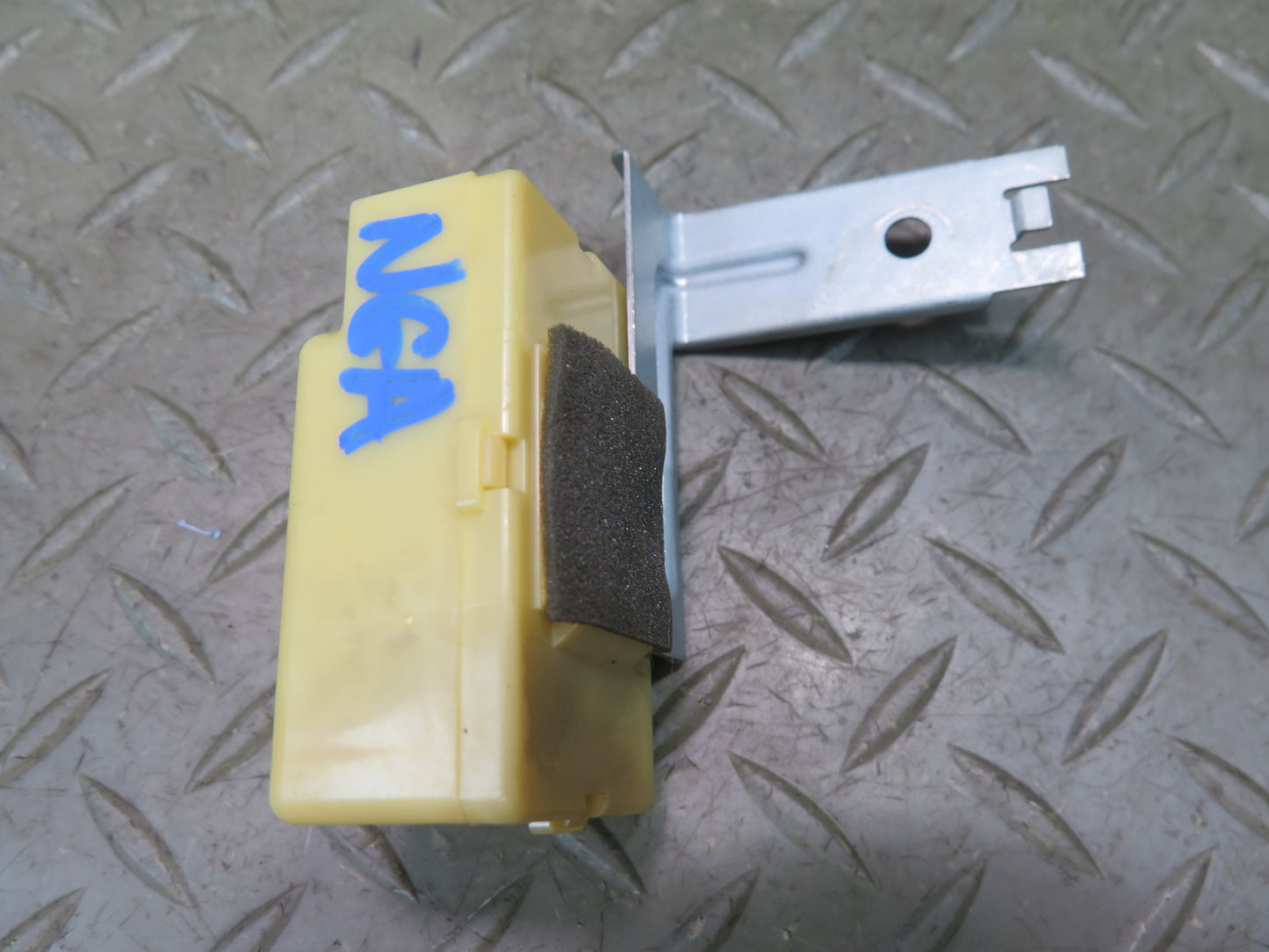 95-97 Nissan Gloria Cedric HY33 Buzzer Module Alarm Warning Chime Relay OEM