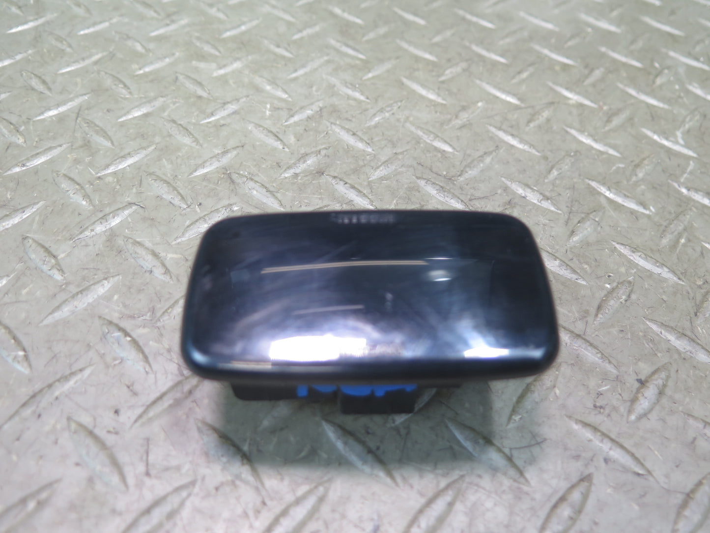 95-97 Nissan Gloria HY33 Front Right Under Dash Footwell Illumination Light OEM