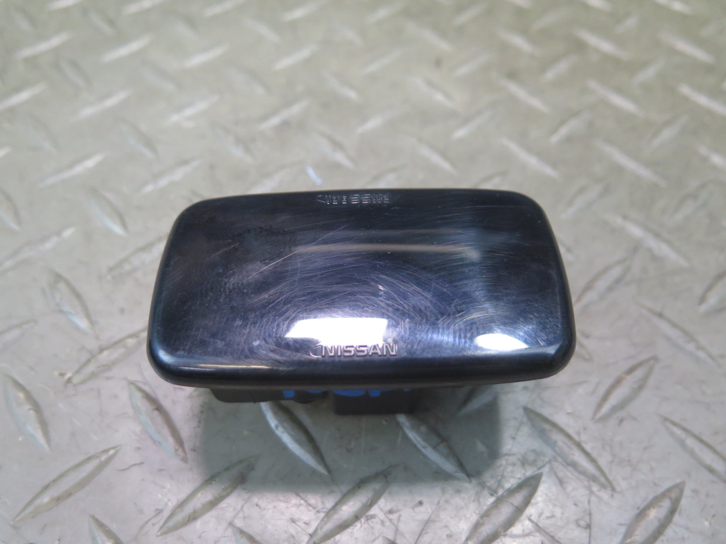 95-97 Nissan Gloria HY33 Front Right Under Dash Footwell Illumination Light OEM
