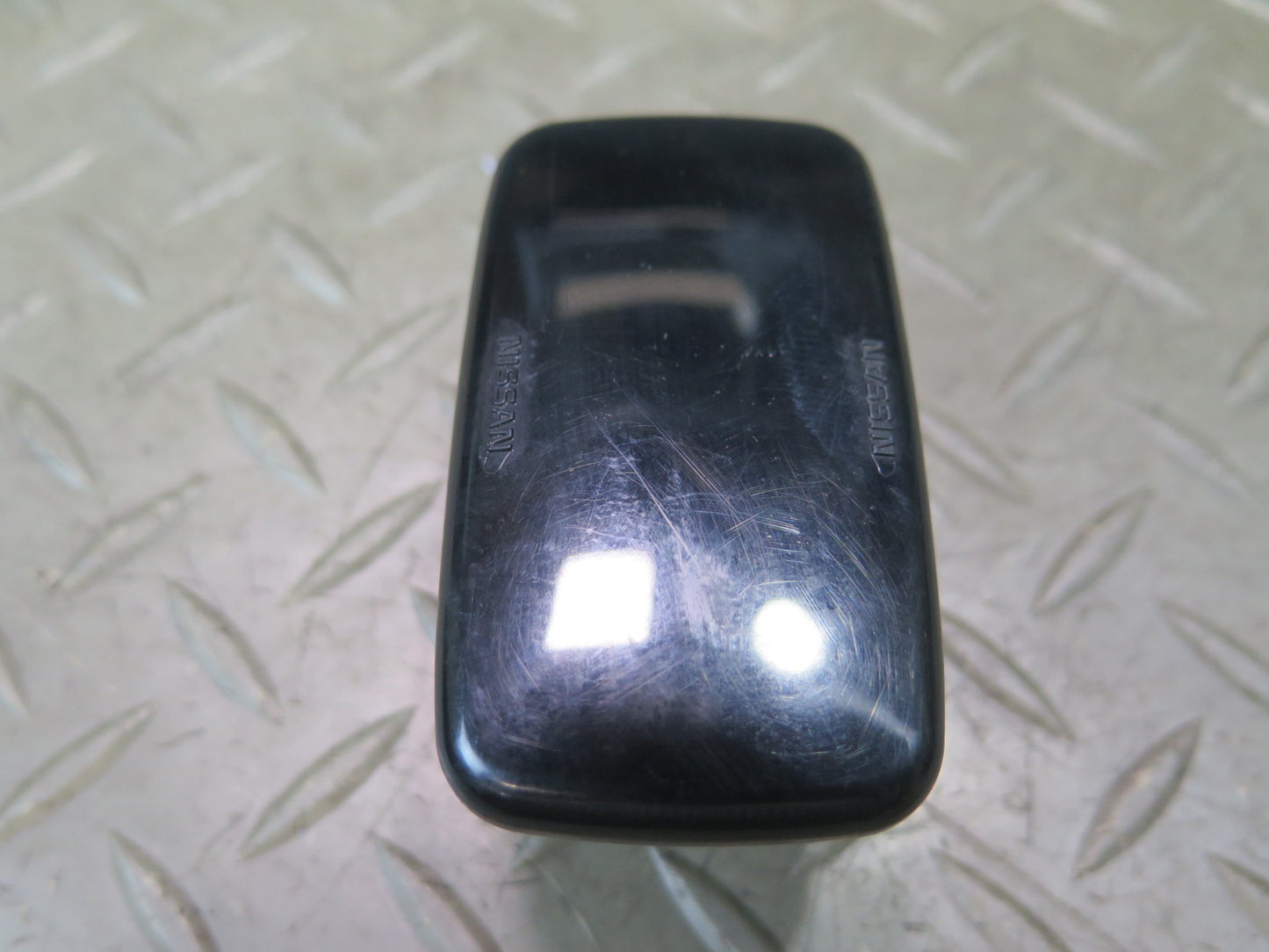 95-97 Nissan Gloria HY33 Front Right Under Dash Footwell Illumination Light OEM