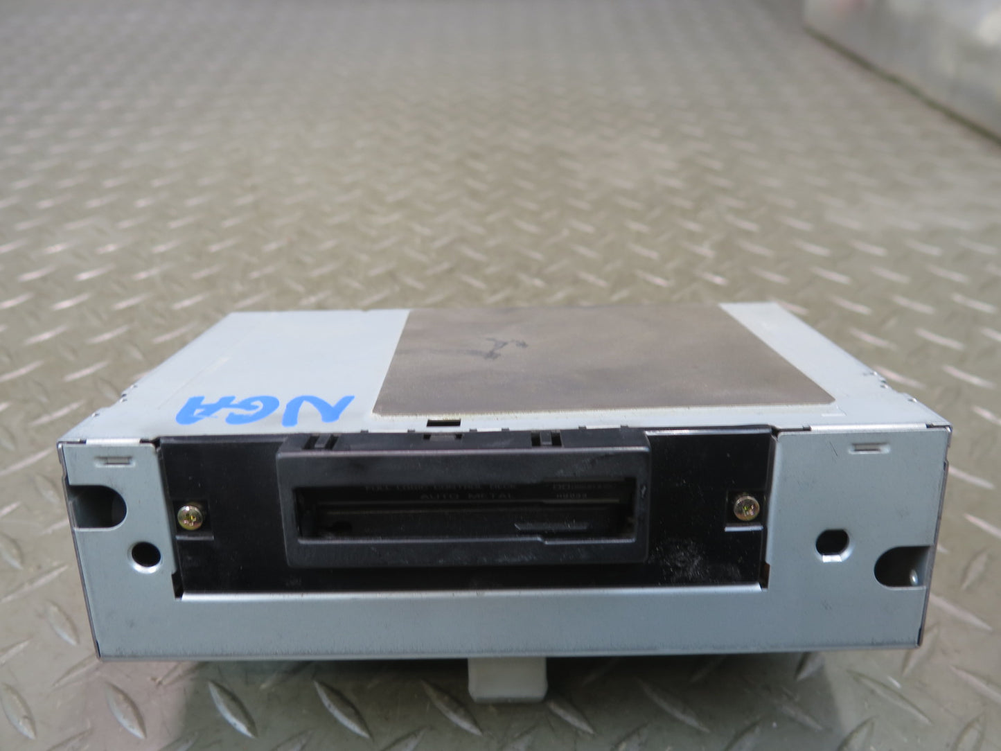 95-97 Nissan Gloria HY33 Radio Cassete Deck Player Unit 28106-4P000 OEM