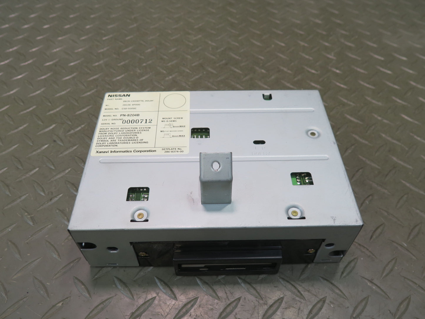 95-97 Nissan Gloria HY33 Radio Cassete Deck Player Unit 28106-4P000 OEM