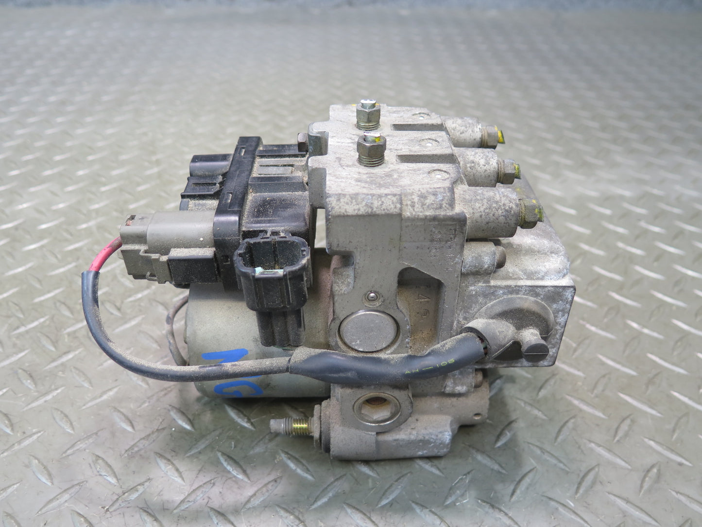 95-97 Nissan Gloria HY33 VQ30DET RWD Anti Lock Brake ABS Pump Module OEM