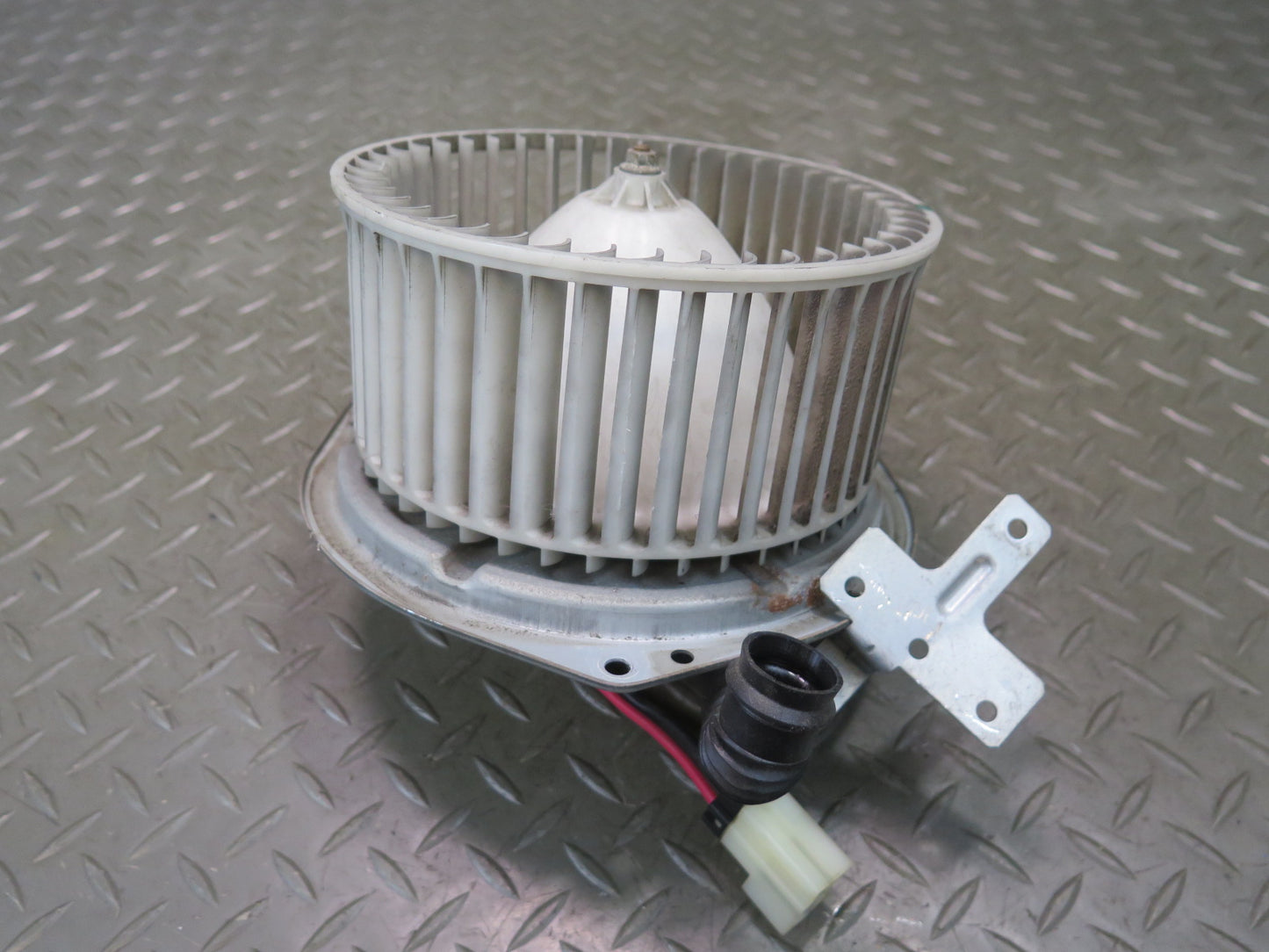 95-97 Nissan Gloria Cedric HY33 Heater Hvac Blower Motor Fan OEM