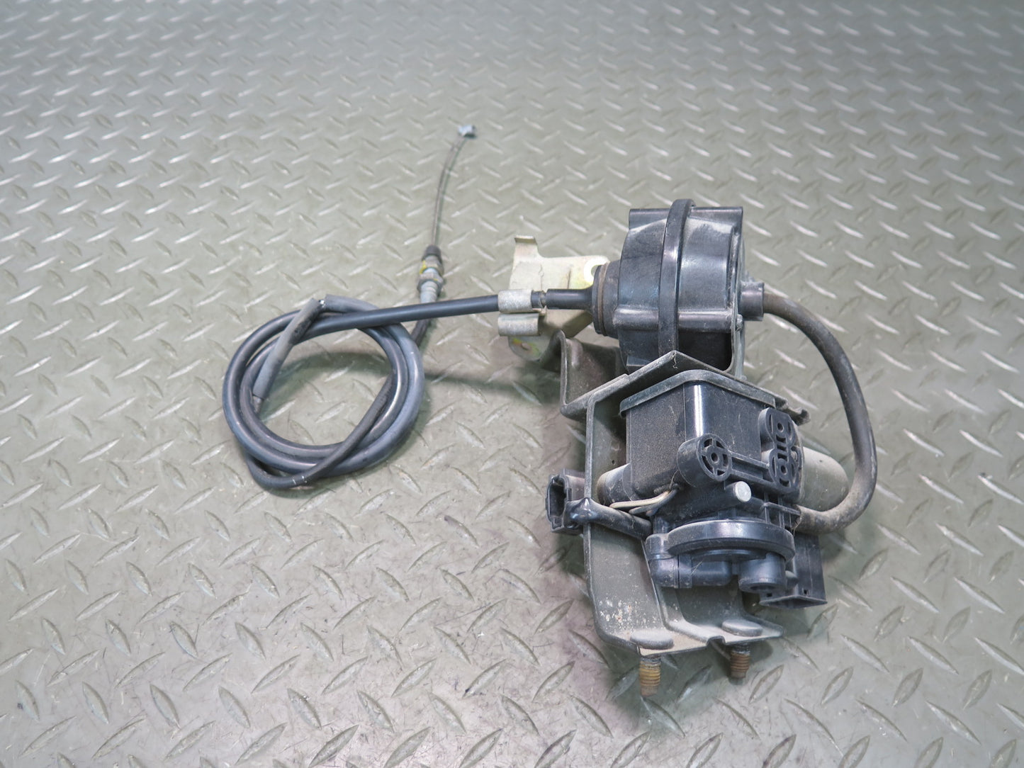 95-97 Nissan Gloria Cedric HY33 VIP Cruise Control Servo w Cable Assembly OEM